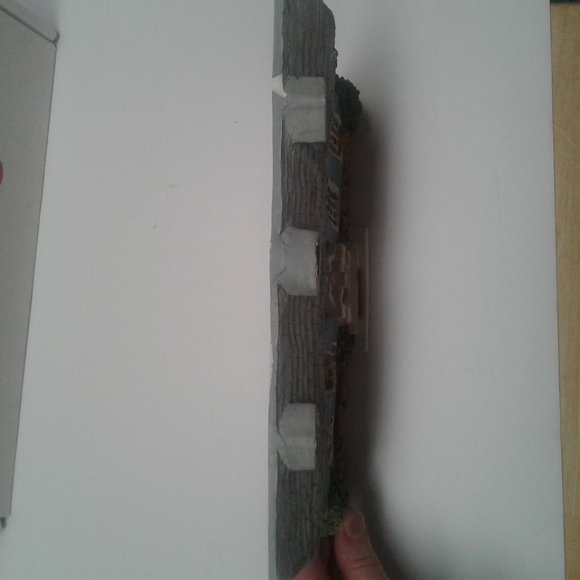 Brian Baker Deja Vu Collection 1510 Colonial House Blue Wall Decor Plaque - Picture 8 of 13